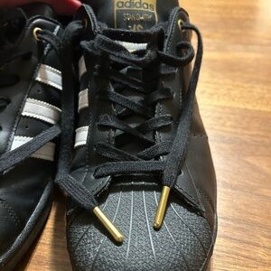 Adidas Super Stan Size 11.5 Nice shape, no insoles.